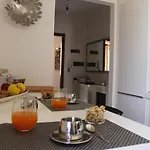 Casa Della Chicca דירה *