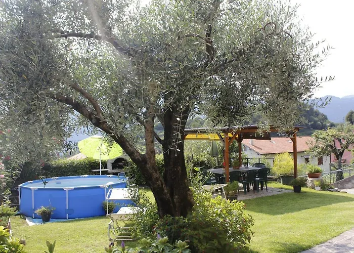 Casa Della Chicca * מנדלו דל לאריו